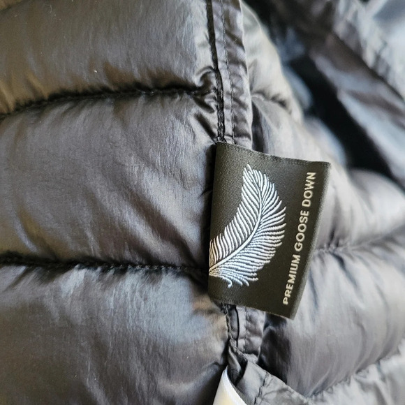 Wilfred by Aritzia Elle  Puffer Packable Mid-length Button Up Down Coat - Picture 6 of 12